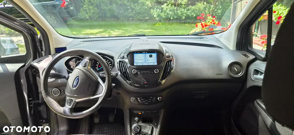 Ford Tourneo Courier - 19