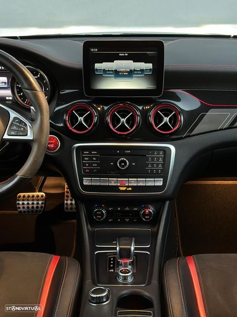 Mercedes-Benz CLA 45 AMG 4Matic Speedshift DCT 7G Night Edition - 37