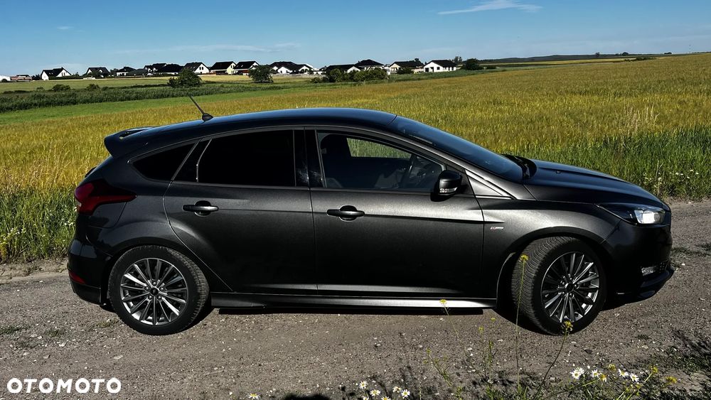 Ford Focus 1.5 EcoBoost STart-Stopp-System ST-LINE - 4
