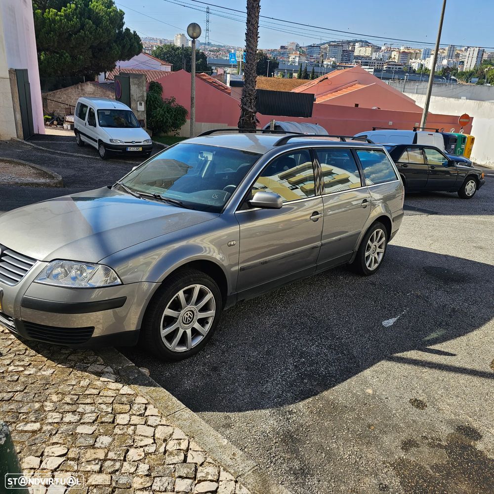 VW Passat Variant 1.9 TDi Confortline - 1