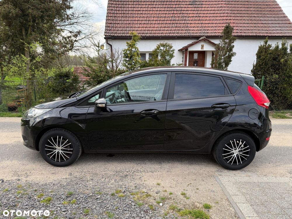 Ford Fiesta 1.25 Ambiente - 2