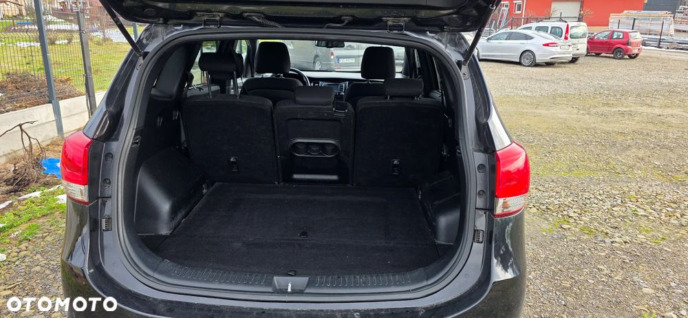 Kia Carens 1.7 CRDi M - 9