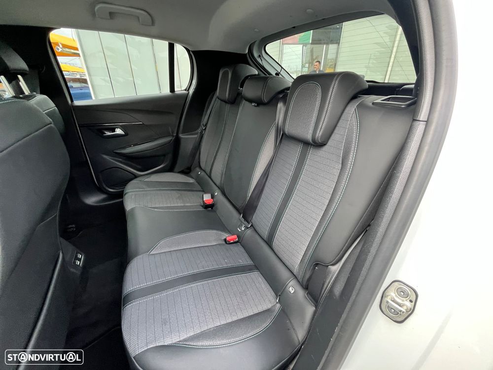 Peugeot e-208 50 kWh Allure Pack - 48