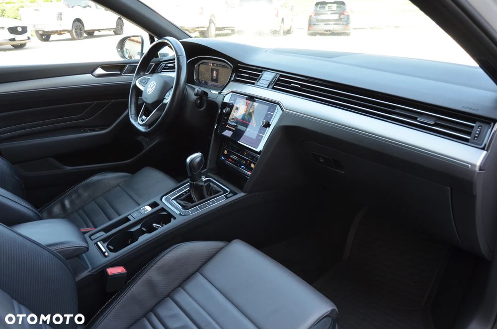 Volkswagen Passat Variant ver-variant-2-0-tdi-scr-dsg-4motion-elegance - 16