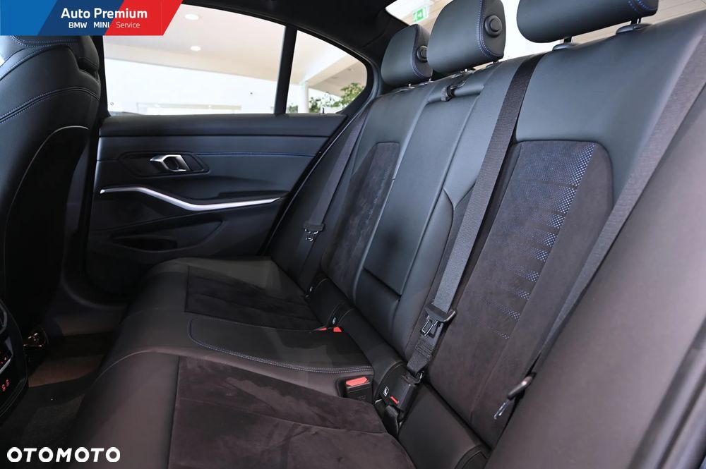 BMW Seria 3 318i - 13
