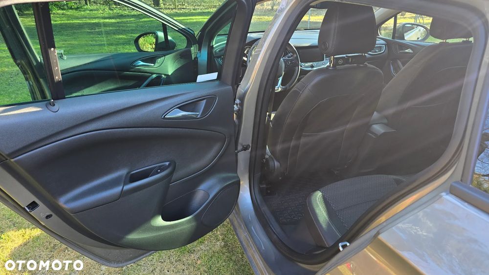 Opel Astra - 16
