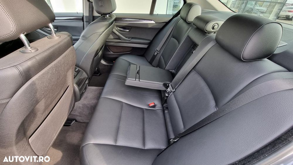 BMW Seria 5 520d Aut. - 12