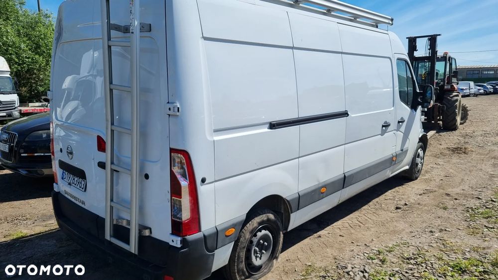 Nissan INTERSTAR - 3