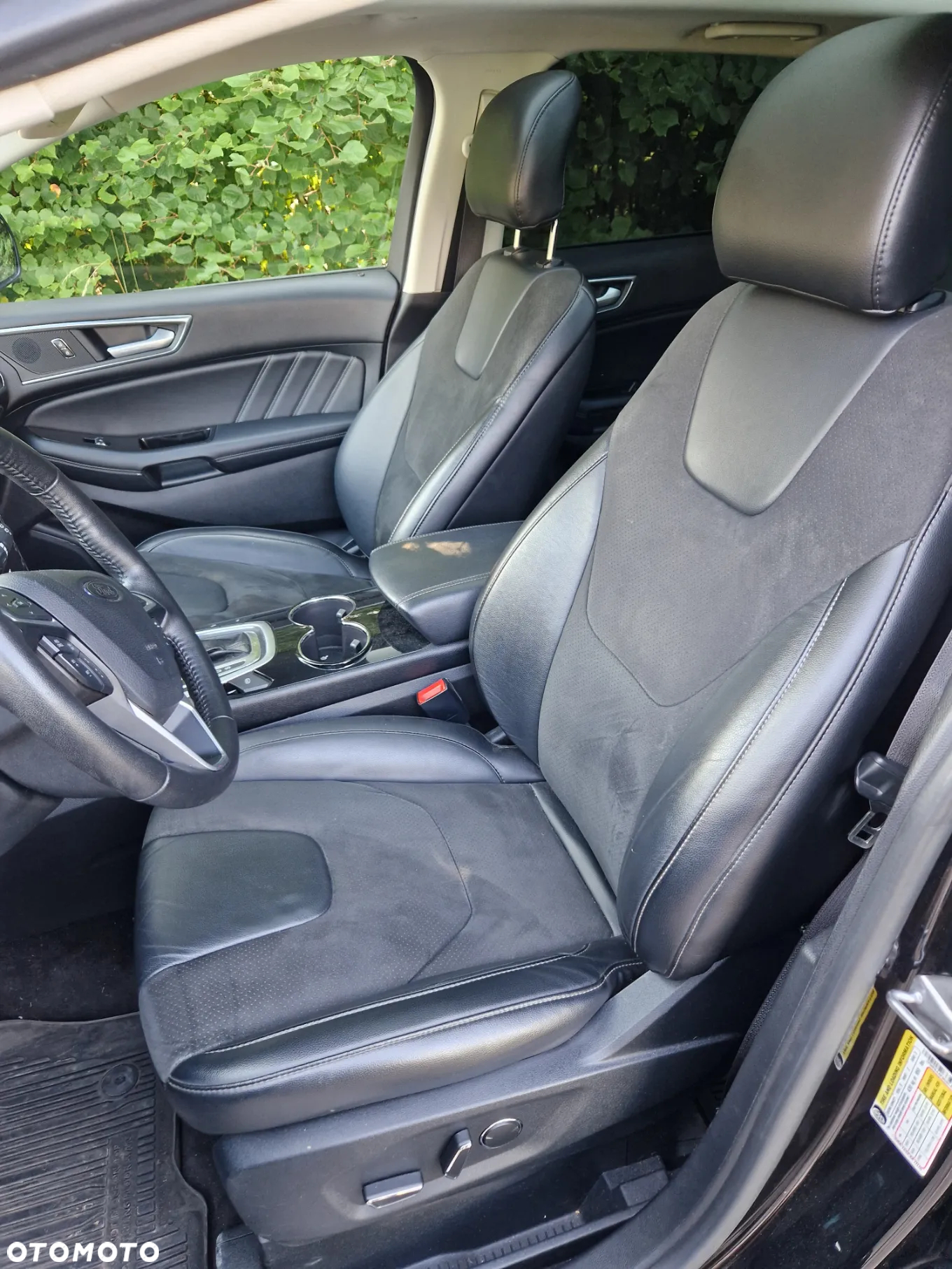 Ford Edge - 10