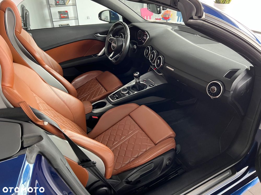 Audi TT Roadster - 24