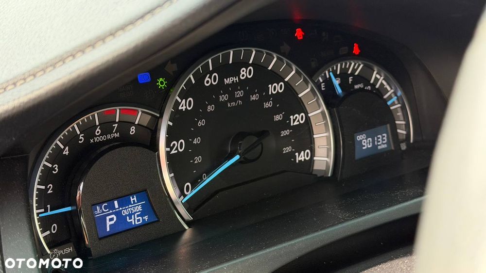 Toyota Camry 2.5 LE - 5