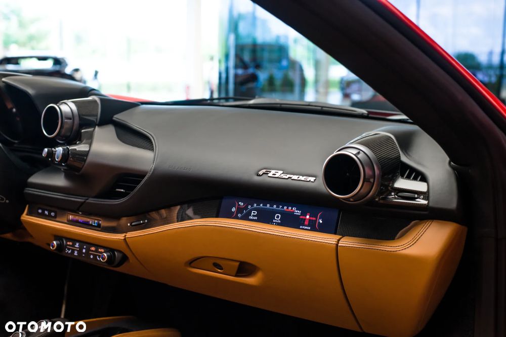 Ferrari F8 Spider Standard - 26
