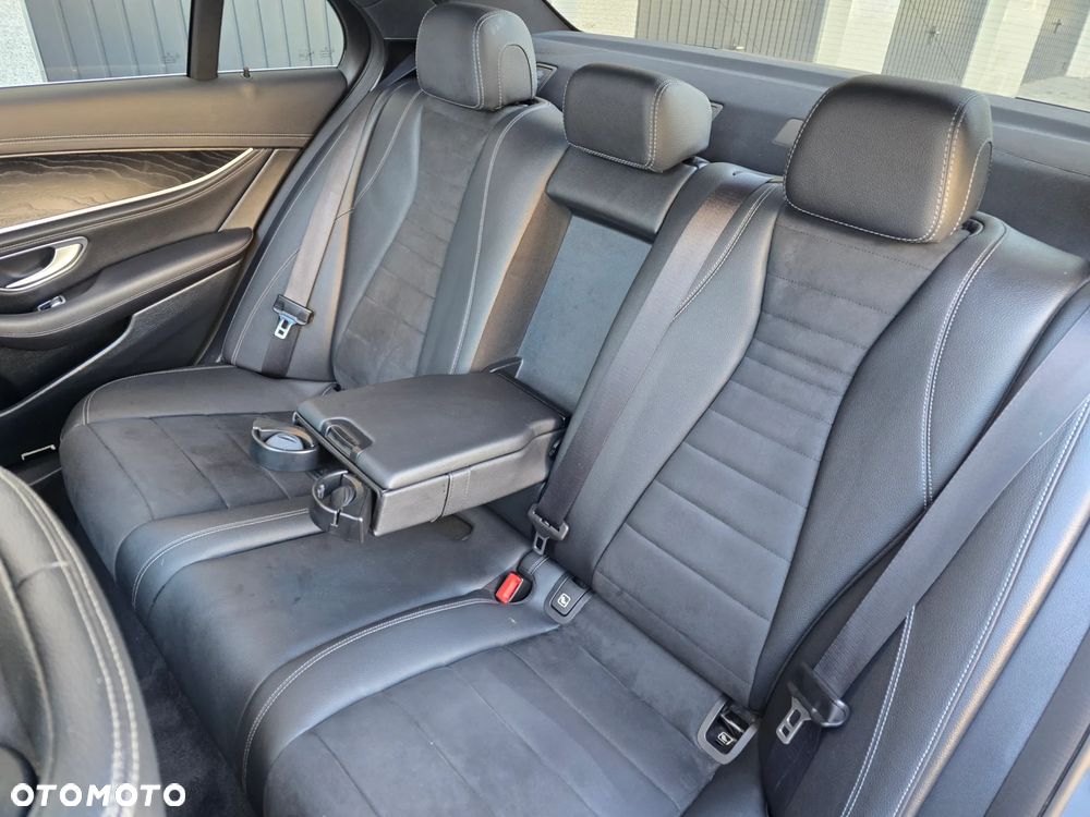 Mercedes-Benz Klasa E 220 d 4-Matic AMG - 18