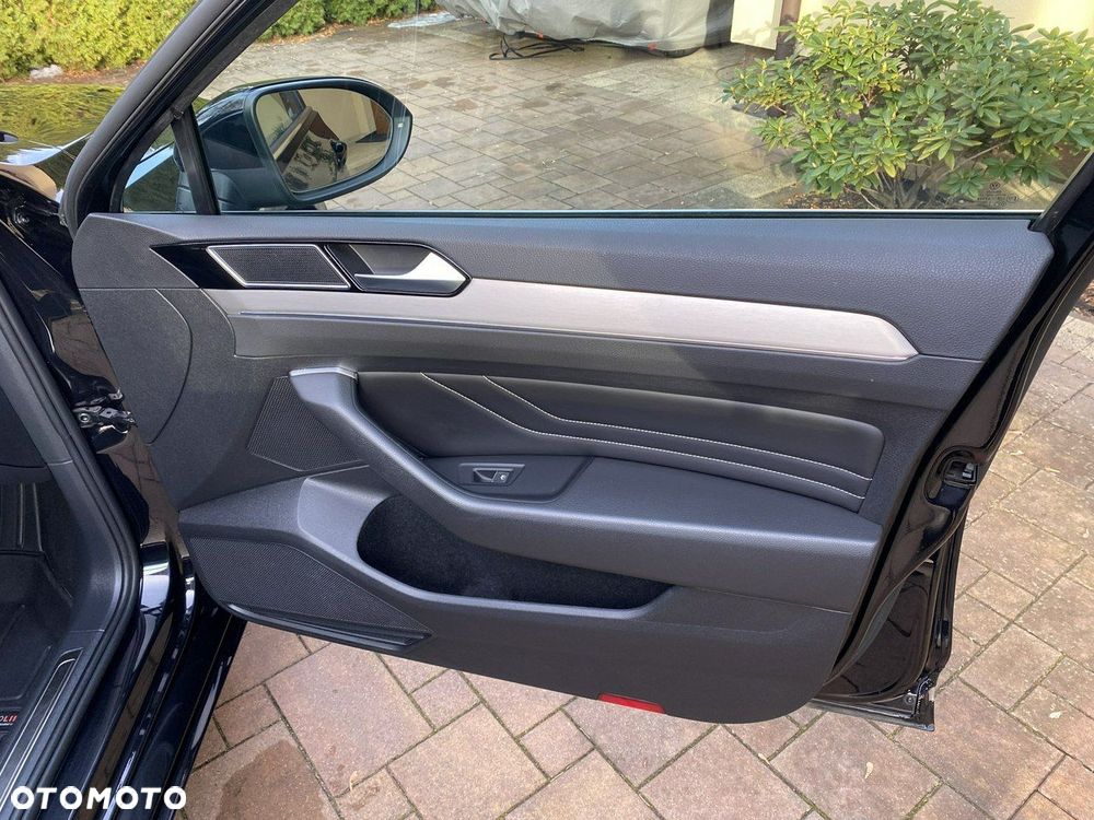 Volkswagen Passat 1.5 TSI EVO Elegance DSG - 39