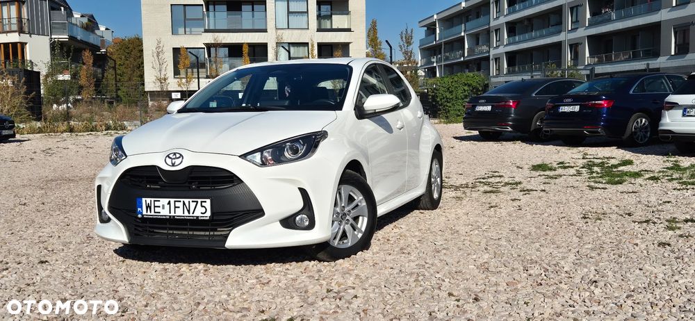 Toyota Yaris 1.5 Comfort CVT - 2