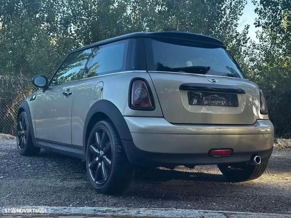 MINI 3 Portas Cooper D - 28