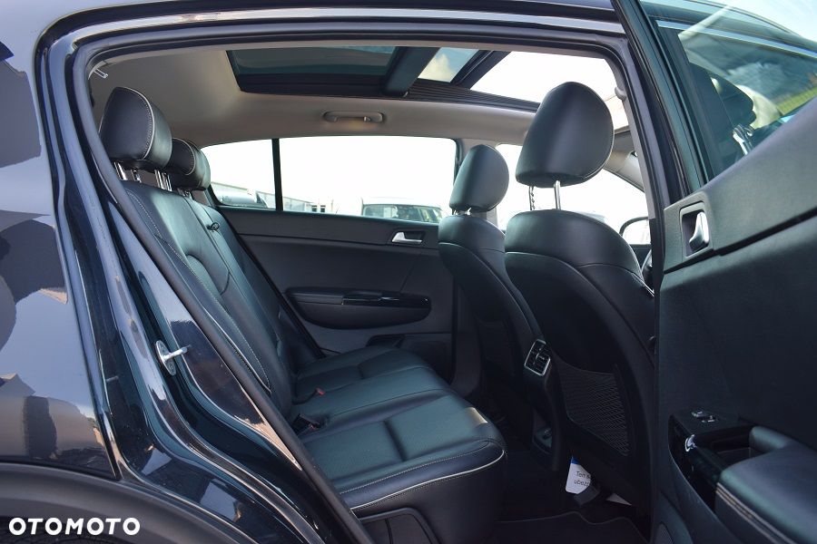 Kia Sportage 1.7 CRDI 2WD Dream-Team Edition - 14