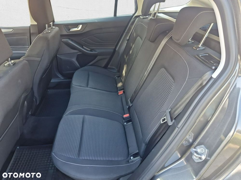 Ford Focus - 22