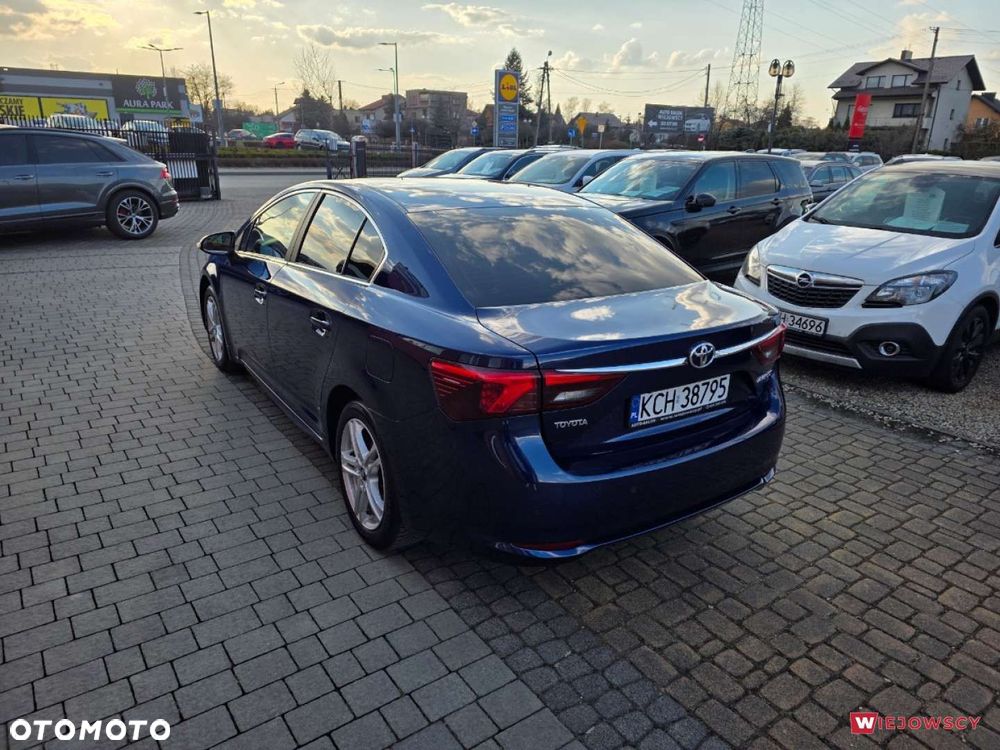 Toyota Avensis - 8