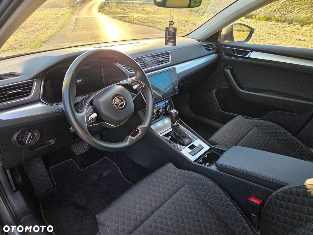 Skoda Superb 2.0 TDI SCR Ambition DSG - 11