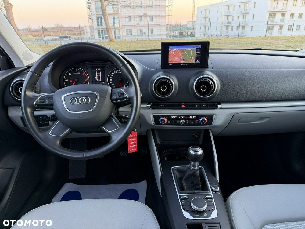 Audi A3 Sportback 1.6 TDI DPF Attraction - 22