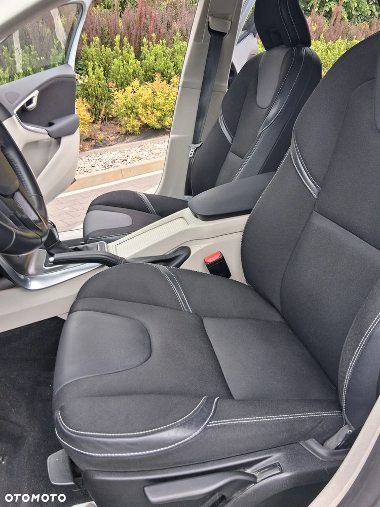 Volvo V40 - 20