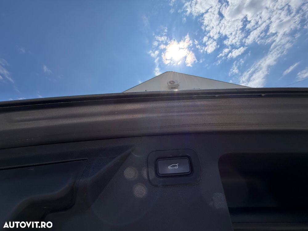 Land Rover Discovery Sport 2.0 D150 MHEV - 14