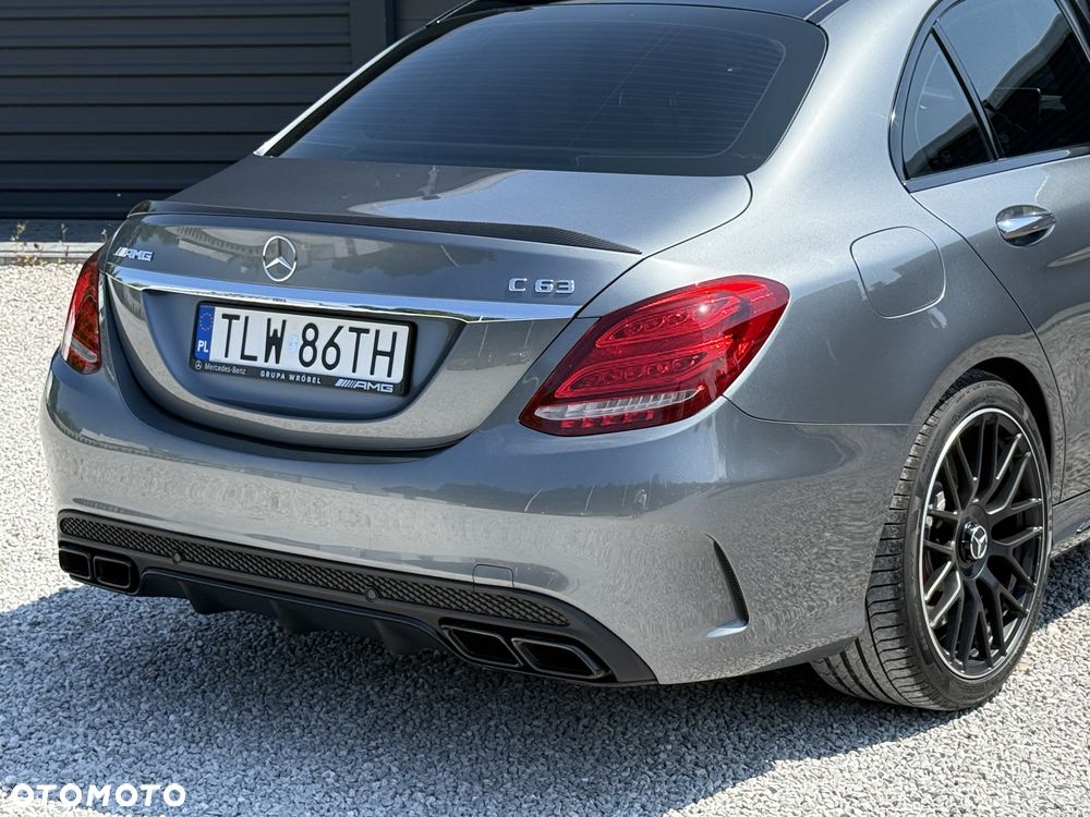 Mercedes-Benz Klasa C AMG 63 - 16