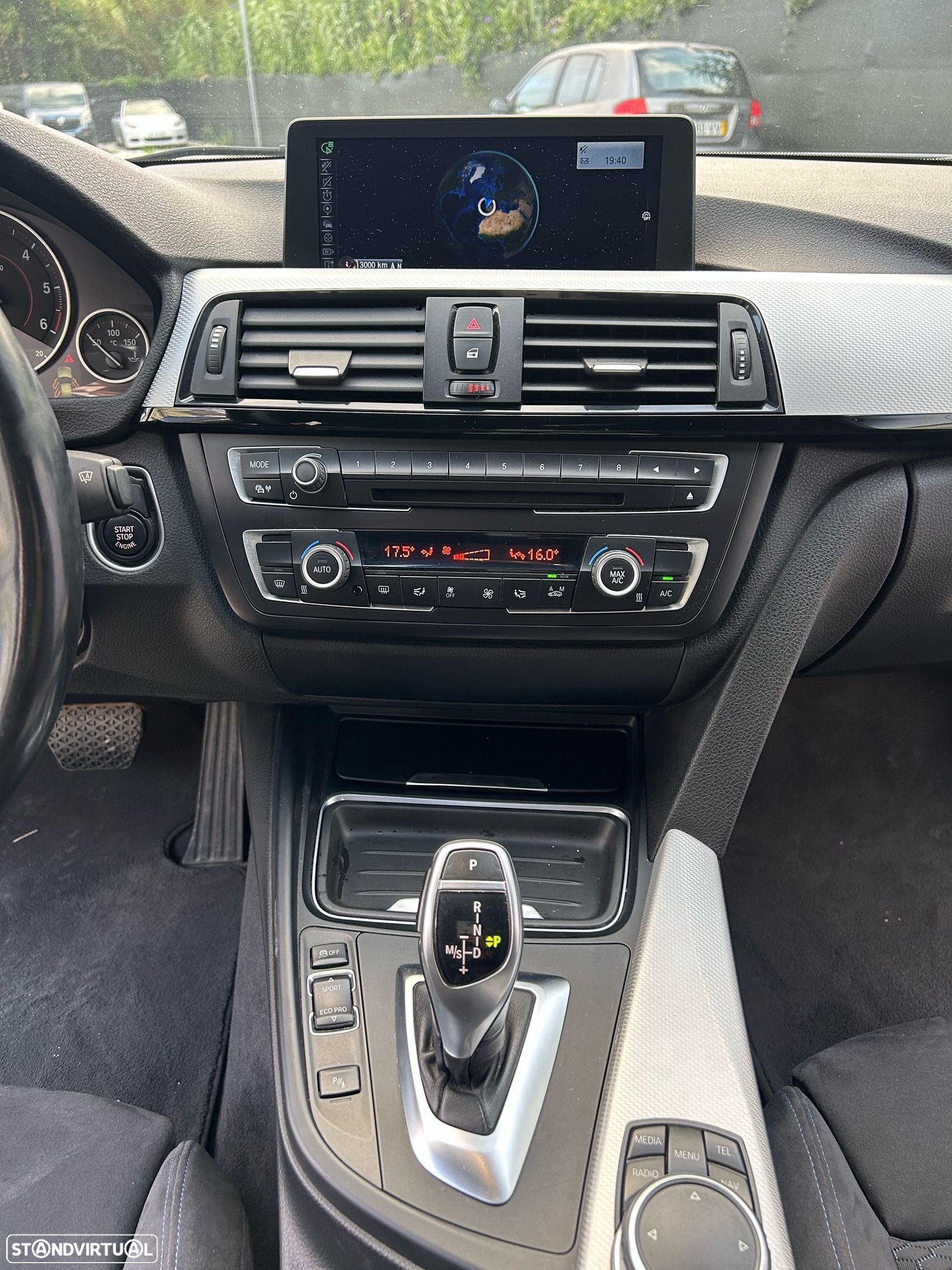 BMW 320 d Auto Pack M - 17