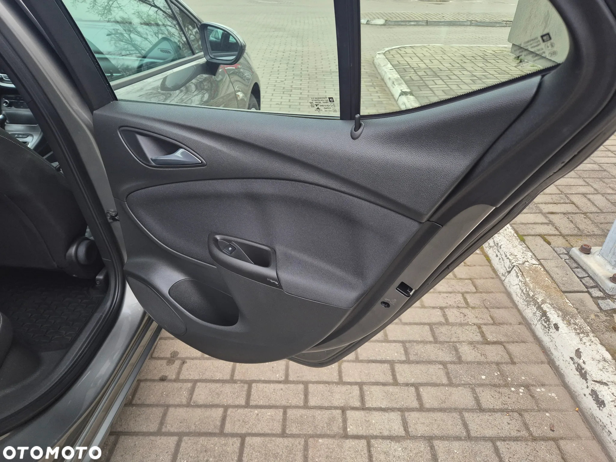 Opel Astra V 1.4 T Dynamic - 10