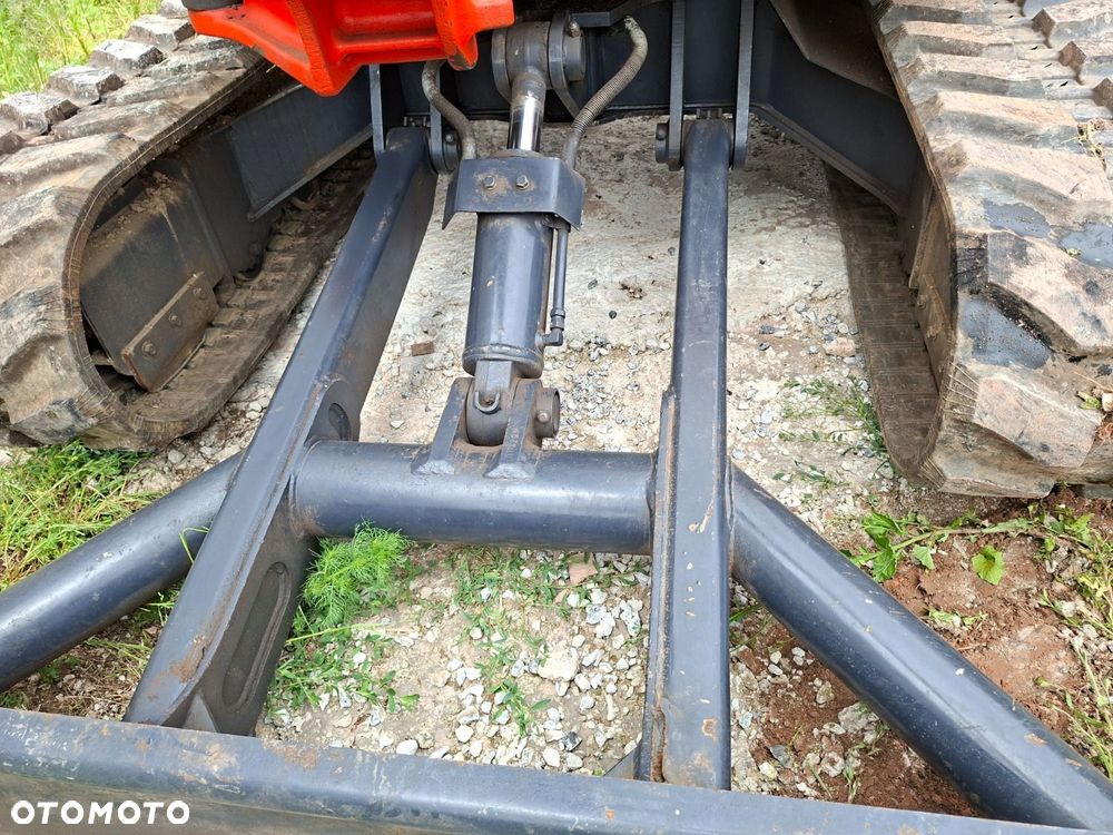 Kubota U50 - 3 - 18