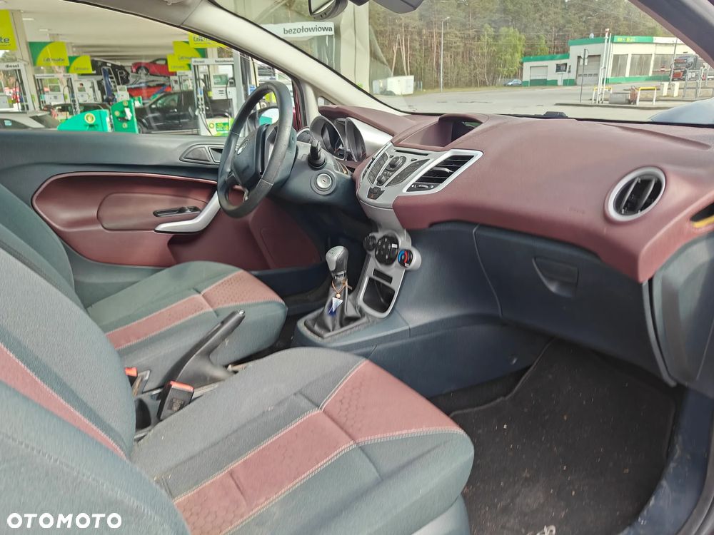 Ford Fiesta 1.25 Celebration - 7