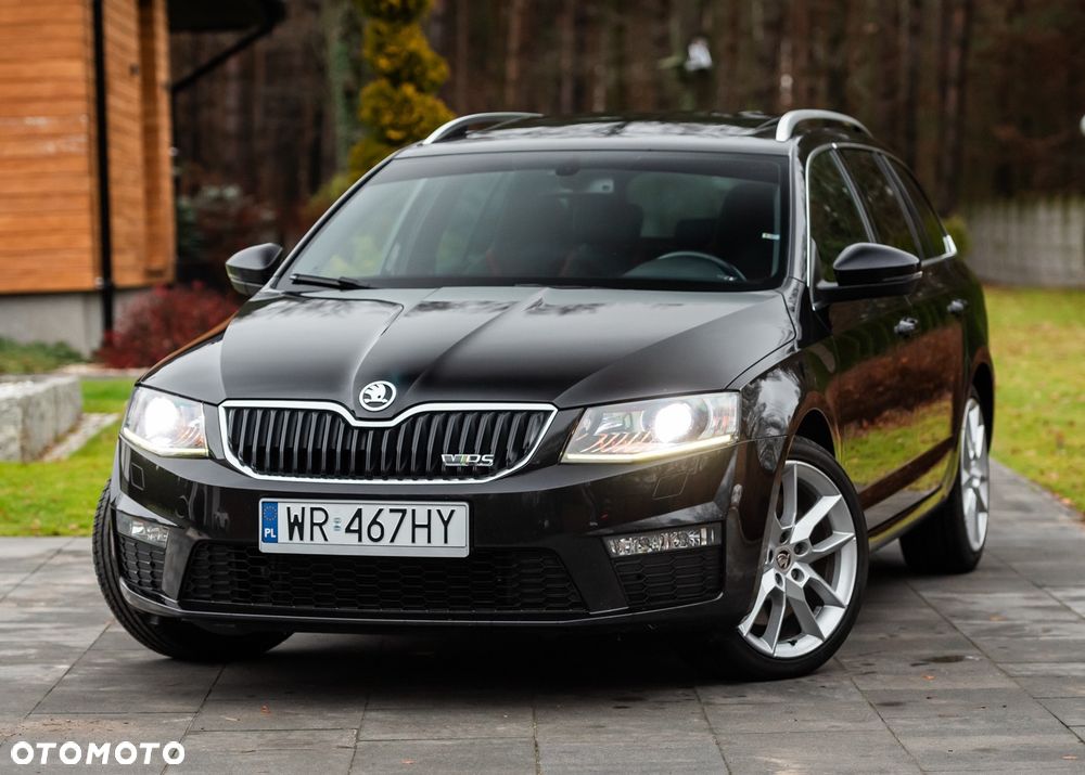 Skoda Octavia 2.0 TDI DSG RS - 26