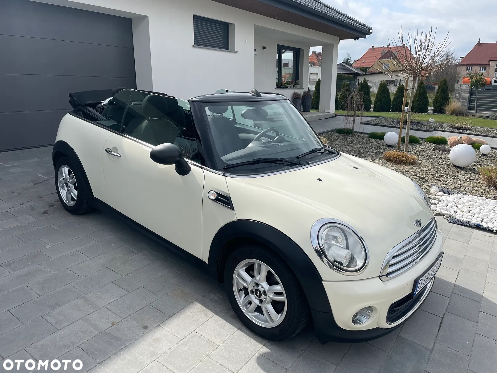 MINI ONE Cabrio - 9