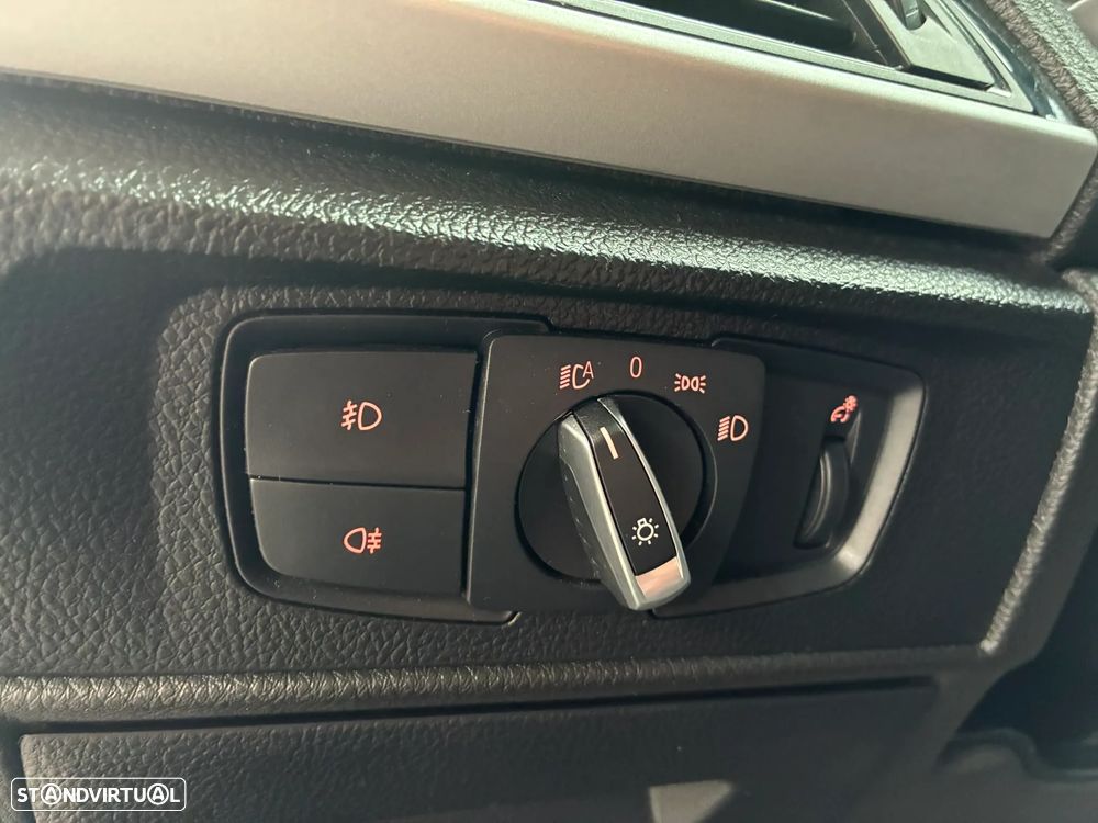 BMW 118 d Pack M - 23