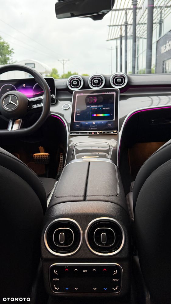 Mercedes-Benz Klasa C 200 9G-TRONIC - 39