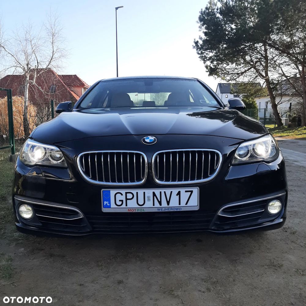 BMW Seria 5 528i xDrive - 16