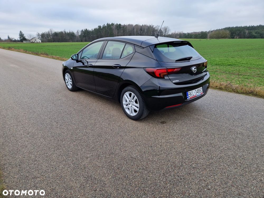 Opel Astra 1.2 T Elegance S&S - 4