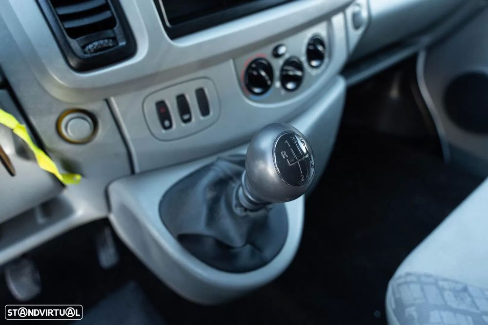 Opel vivaro - 12