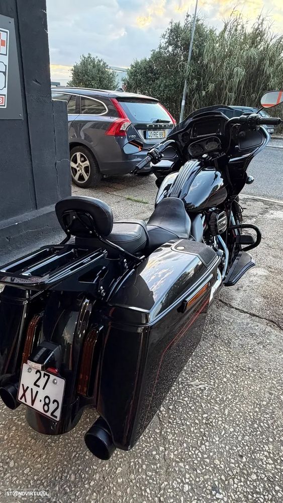 Harley-Davidson FLT Road Glide CVO - 10
