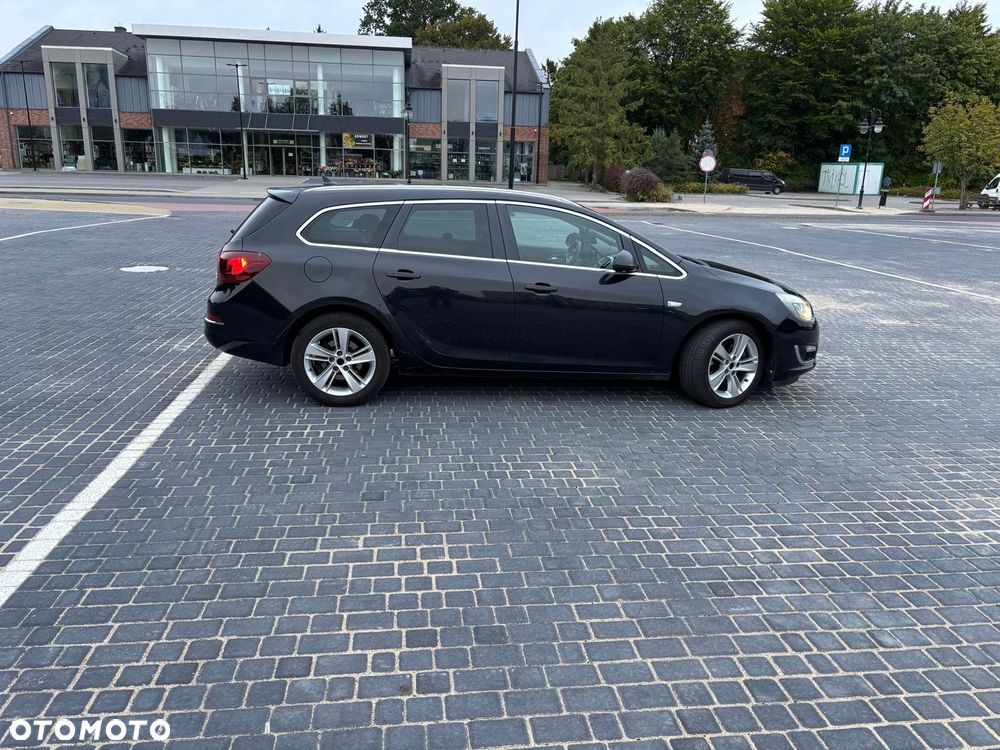 Opel Astra 2013 photo 3