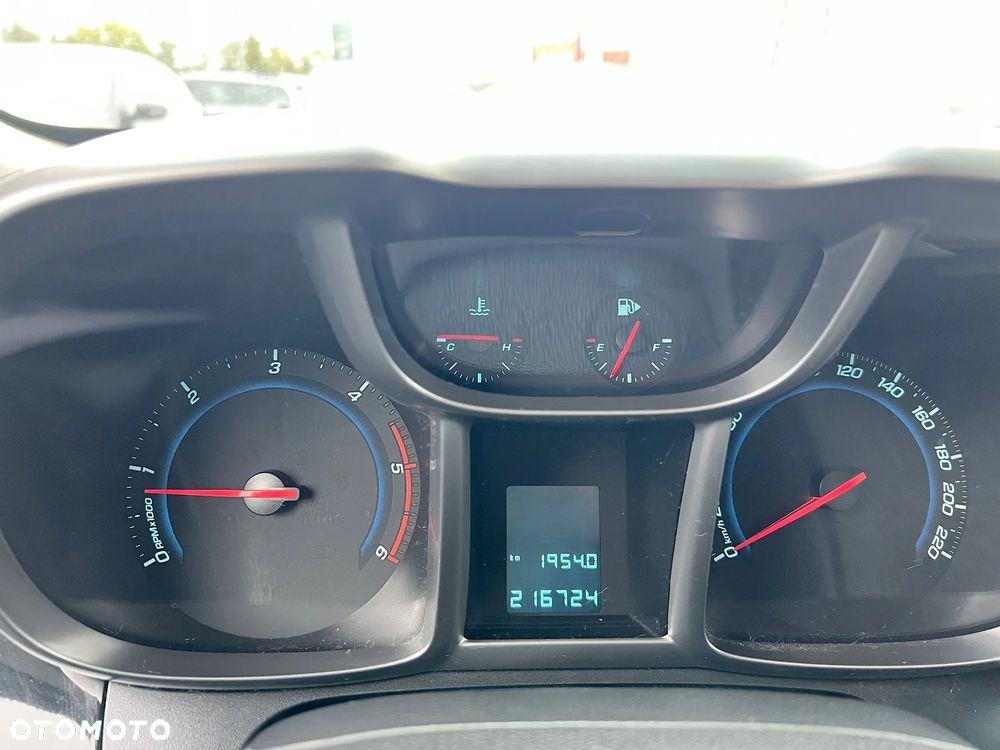 Chevrolet Orlando - 24