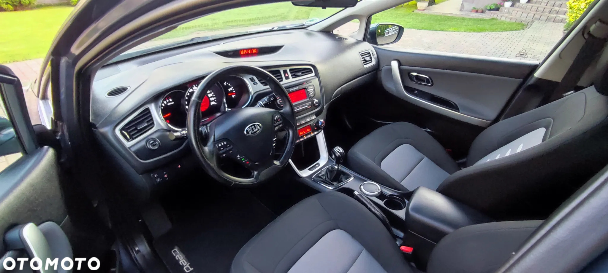Kia Ceed 1.4 CVVT Dream Team Edition - 33
