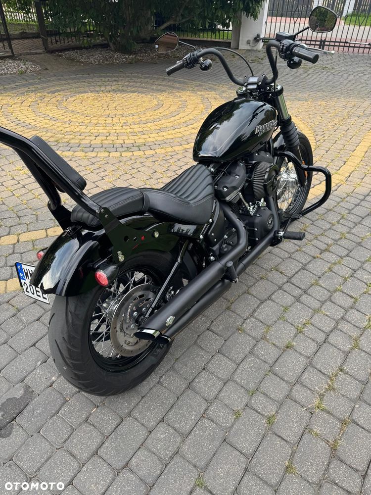 Harley-Davidson Softail Street Bob - 10