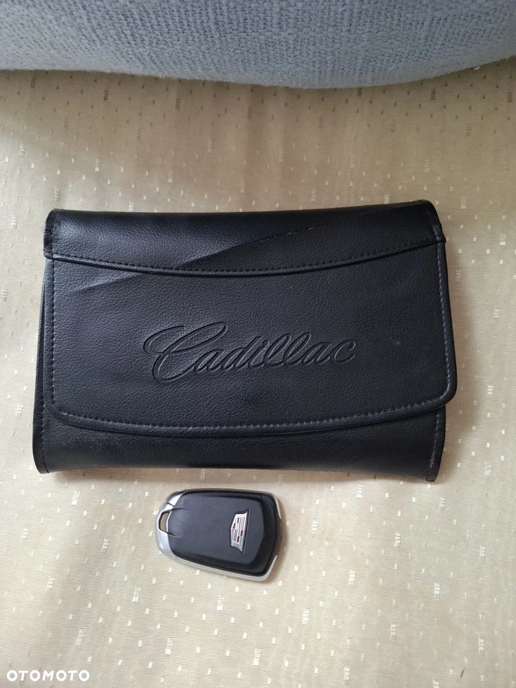 Cadillac XTS - 24