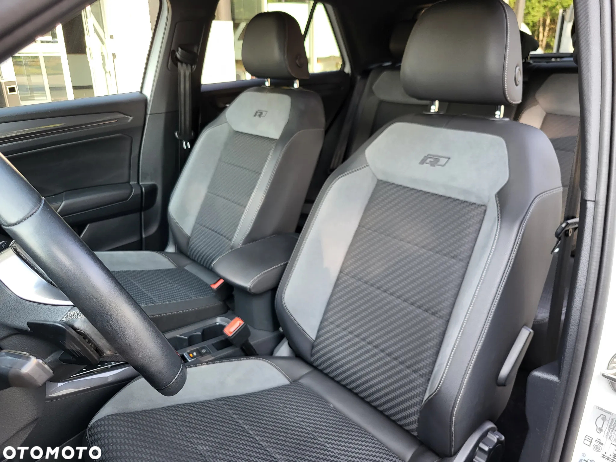 Volkswagen T-Roc 1.5 TSI R-Line DSG - 17