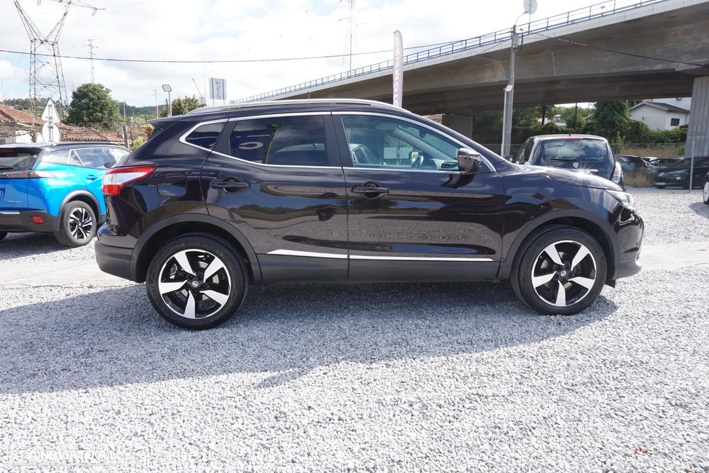Nissan Qashqai 1.5 dCi N-Connecta 18 - 8