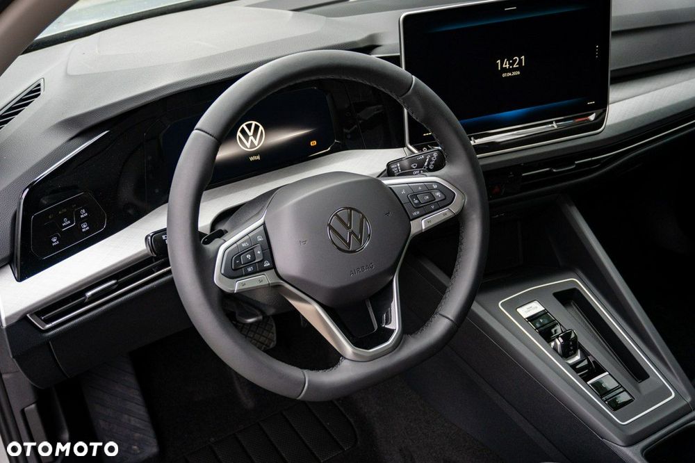 Volkswagen Golf - 10