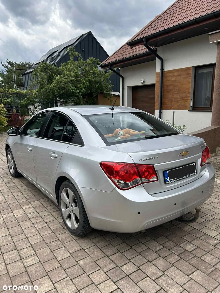 Chevrolet Cruze 1.8 LS - 12