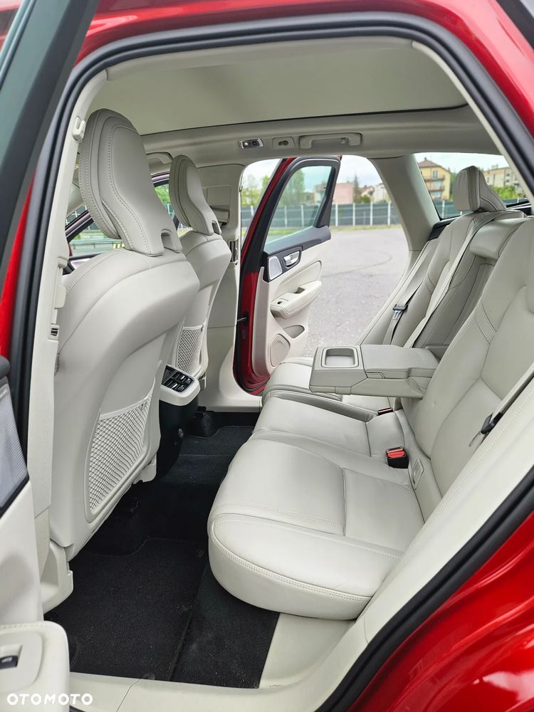 Volvo XC 60 B4 D AWD Inscription - 8